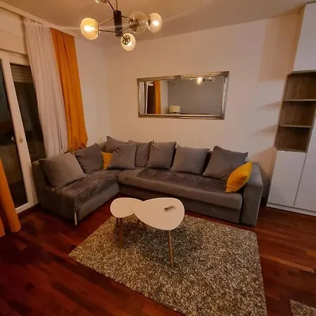 5 Star Apartment