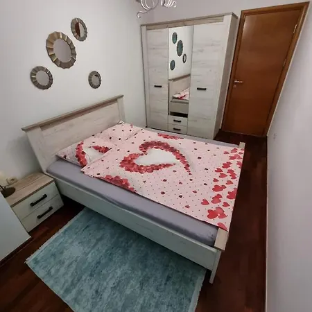 5 Star * Podgorica